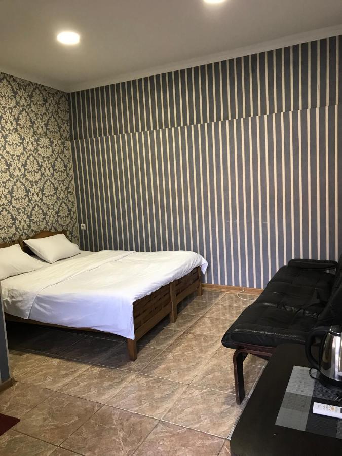 Meidani Guest House ティビリシ エクステリア 写真
